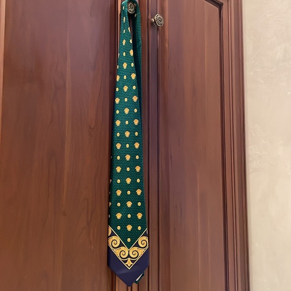 Versace men’s tie - Picture 2 of 4